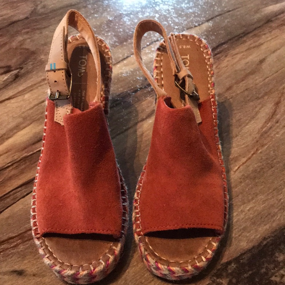 Tom’s Monica Wedge